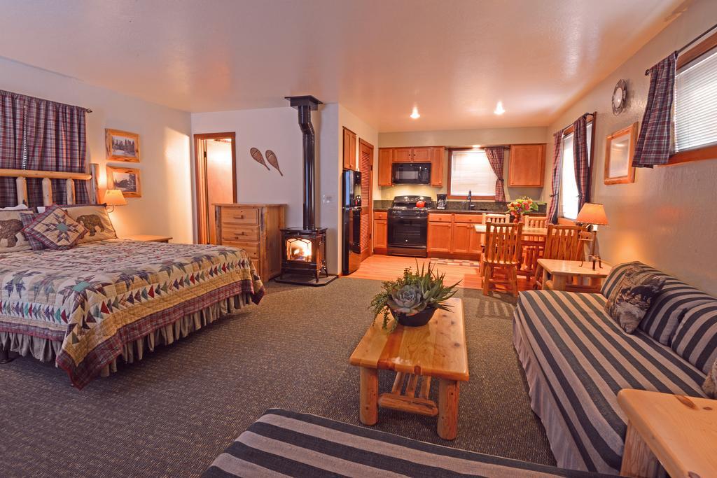 Franciscan Lodge Tahoe Vista Room photo